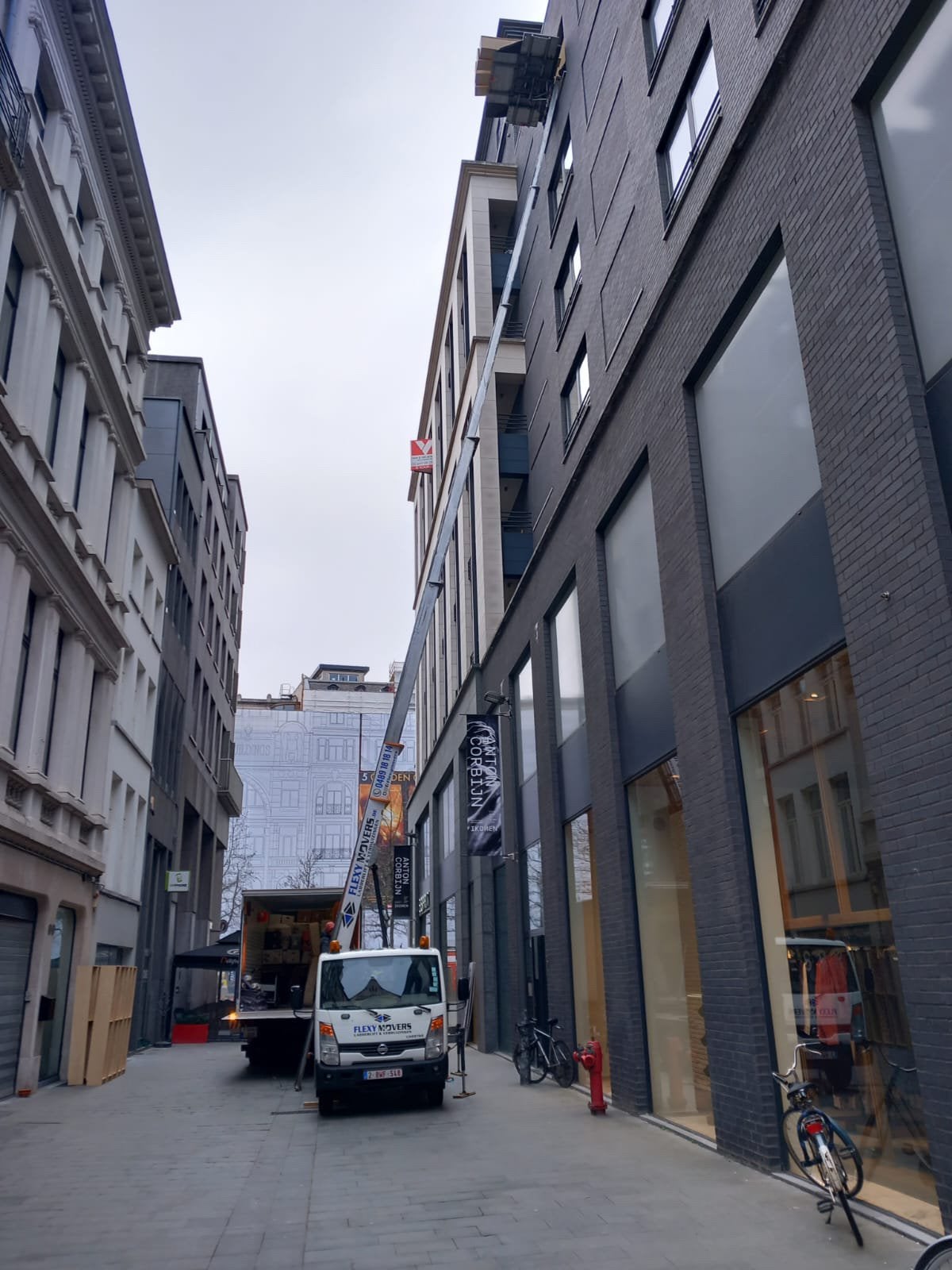 Nissan NT400 3.0 Diesel + Böcker verhuislift 26m, Euro 6, Bedrijf, 2 deurs, Te koop