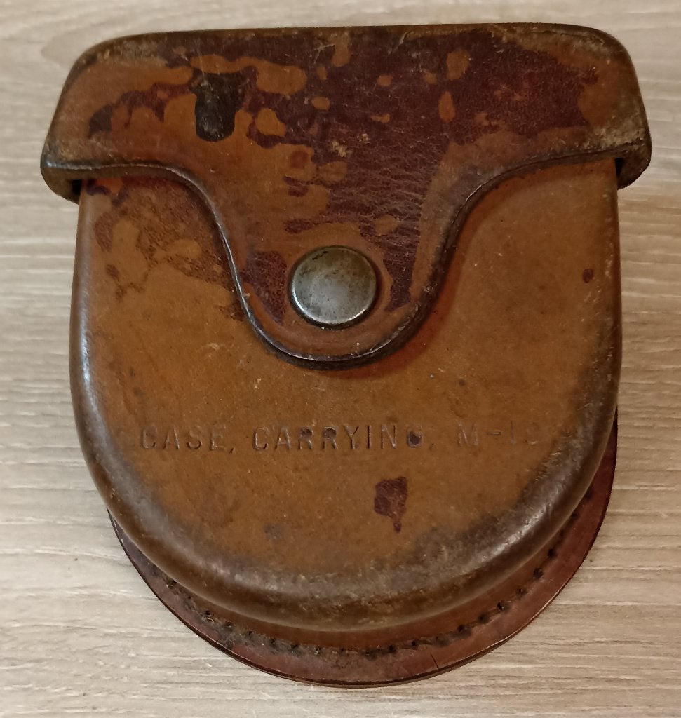 Étui boussole US M19 cuir original - Trouvaille Ardennes ww2, Enlèvement ou Envoi, Armée de terre, Autres types