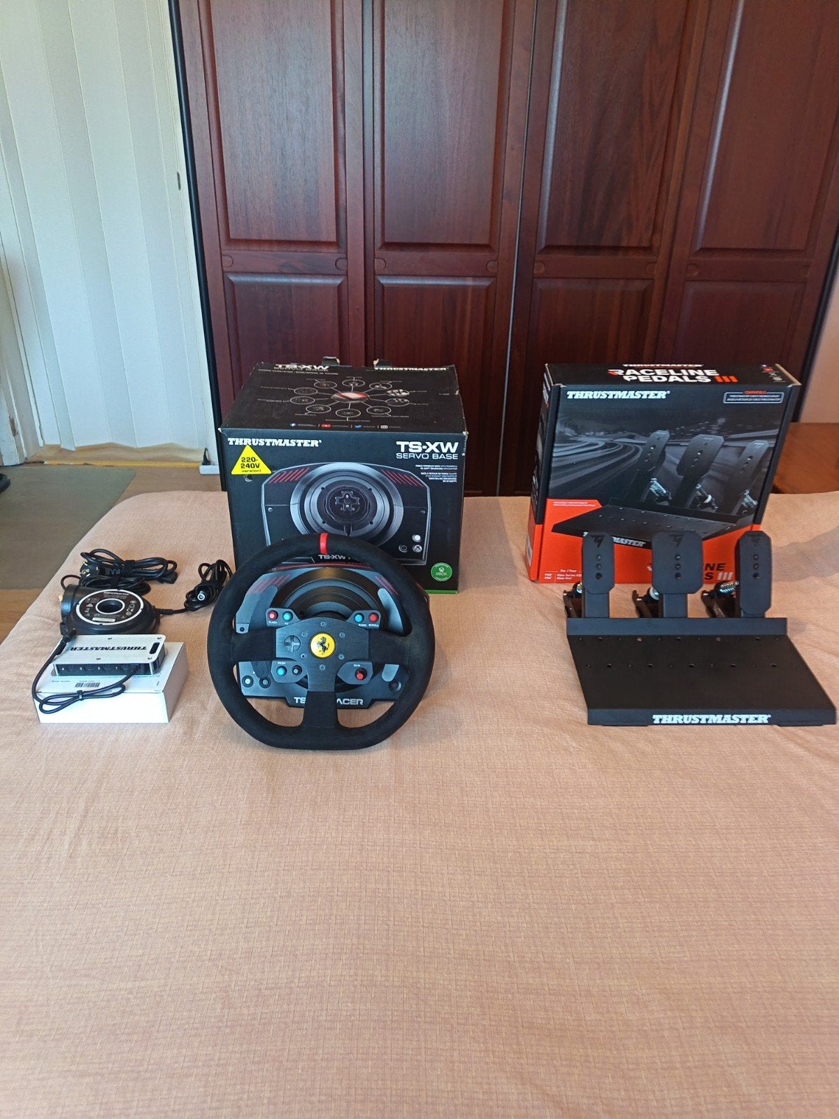 Pack Simracing Thrustmaster TS-XW + Roue Ferrari Alcantara, Ophalen