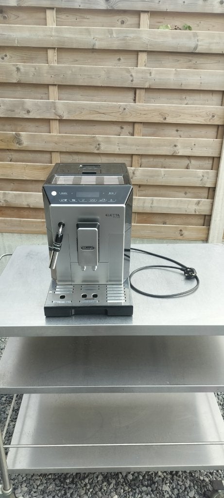 De'Longhi Eletta Plus ECAM 44.620.S — Defect mais complet, Machine à espresso, Réservoir d'eau amovible, Enlèvement ou Envoi, Café moulu