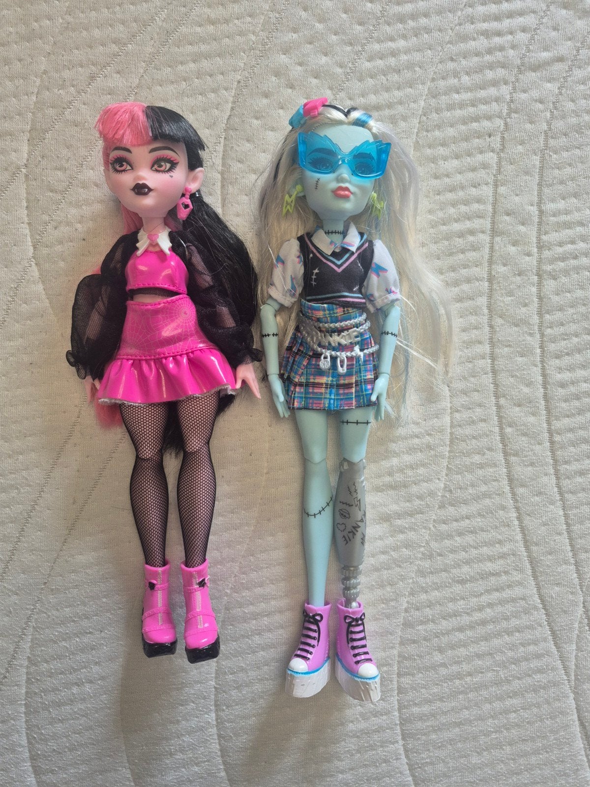 2 monsterhigh barbiepoppen, Kinderen en Baby's, Speelgoed | Poppen, Ophalen