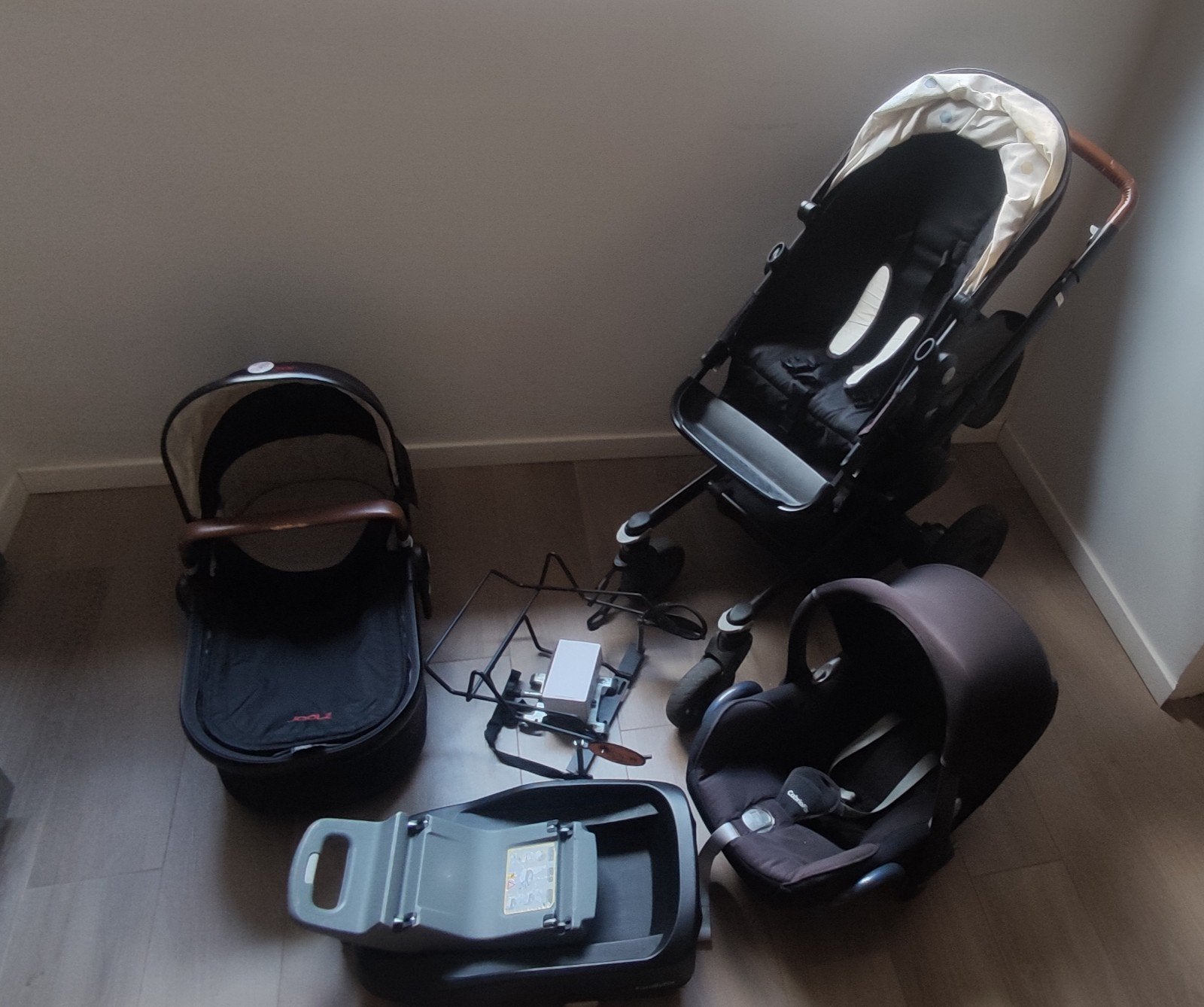 Joolz 3‑in‑1 buggy + Maxi‑Cosi set – past op auto (EasyFix),, Kinderen en Baby's, Ophalen, Kinderwagen, Overige merken, Verstelbare duwstang