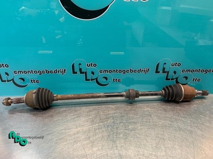 Aandrijfas rechts-voor van een Nissan Micra (Micra 03-), Gebruikt, -, -, Ophalen of Verzenden
