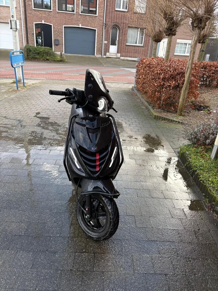 Piaggo zip 2019| 80xxkm, Ophalen, Zip, Benzine, 50 cc