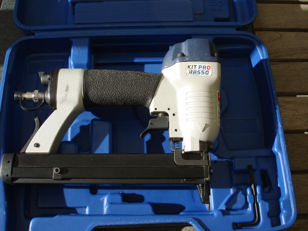 Pneumatisch nietpistool Kit Pro Basso S10/25J-A1 met koffer., Ophalen of Verzenden, Gebruikt, Tacker/nietmachine, Overige merken