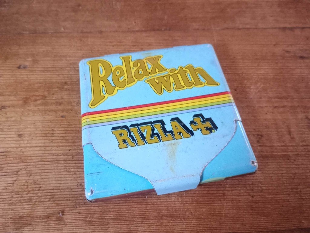 Etuit à cigarettes Riz La Croix, Collections, Enlèvement ou Envoi, Utilisé, Ustensile