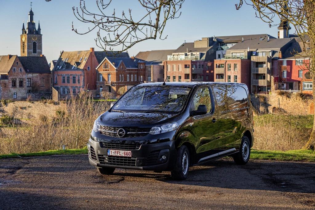 Opel Vivaro - L2H1 - 3 places - 2.0 CDTI, Autos, Opel, Euro 6, 3 places, Carnet d'entretien, Diesel