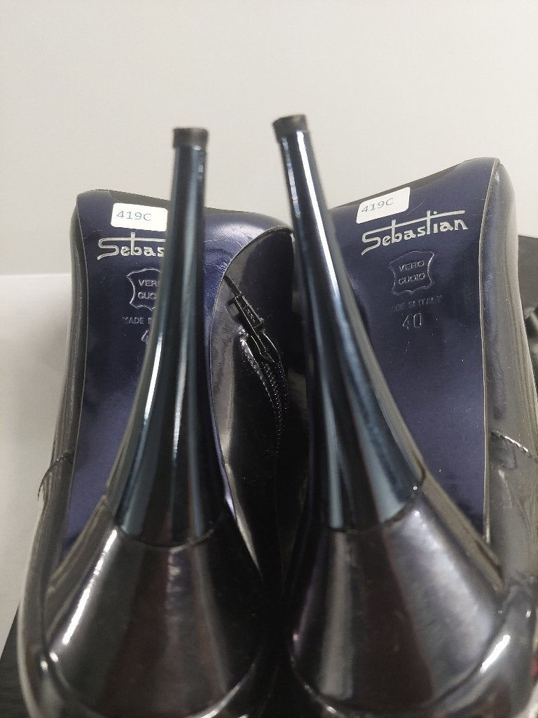 419C* Sebastian - escarpins bleu foncé 3x cuir verni (40), Enlèvement ou Envoi, Bleu, Escarpins