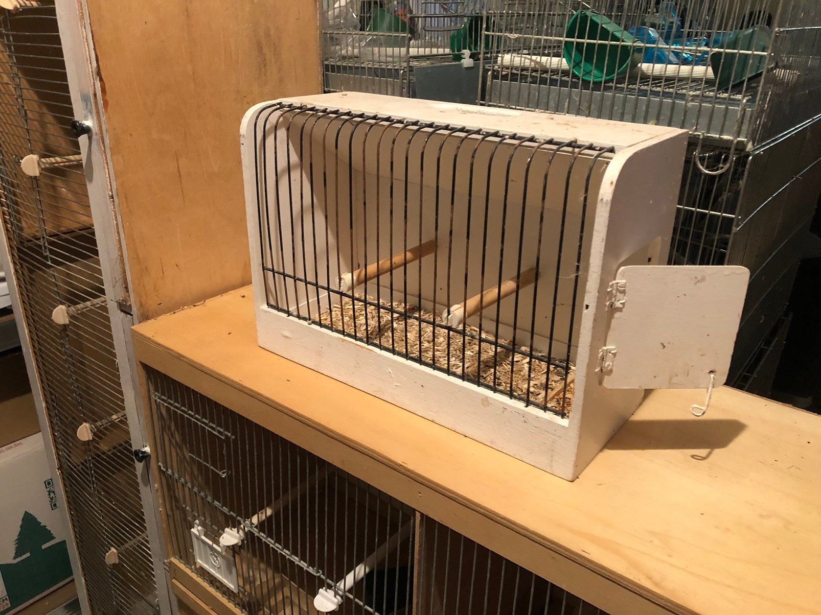 Vend cages concours blanches canaris couleurs
