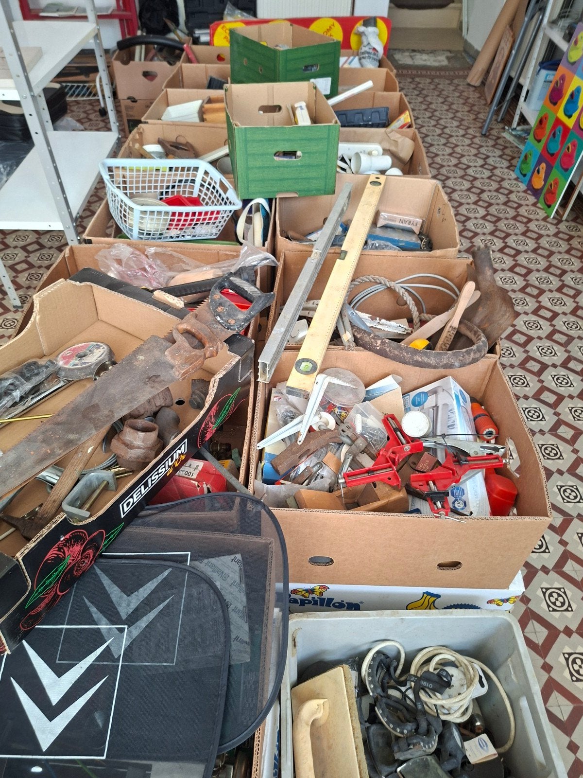 lot quincaillerie bricole, Enlèvement