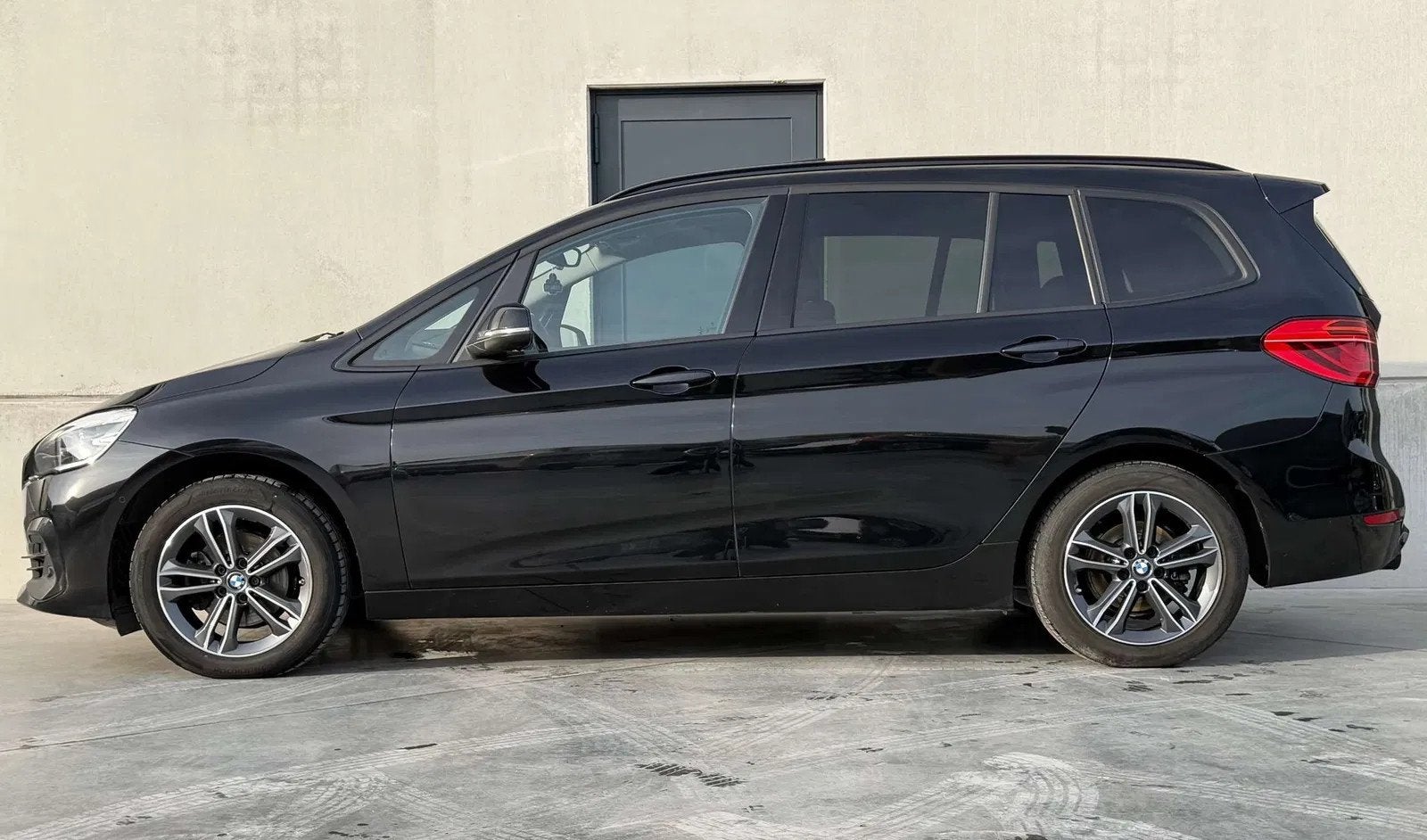 BMW 2 Serie Tourer 216 Gran *Pano*Headup*Camera*Led*Trekhaak, Gebruikt, 136 pk, Zwart, 5 deurs