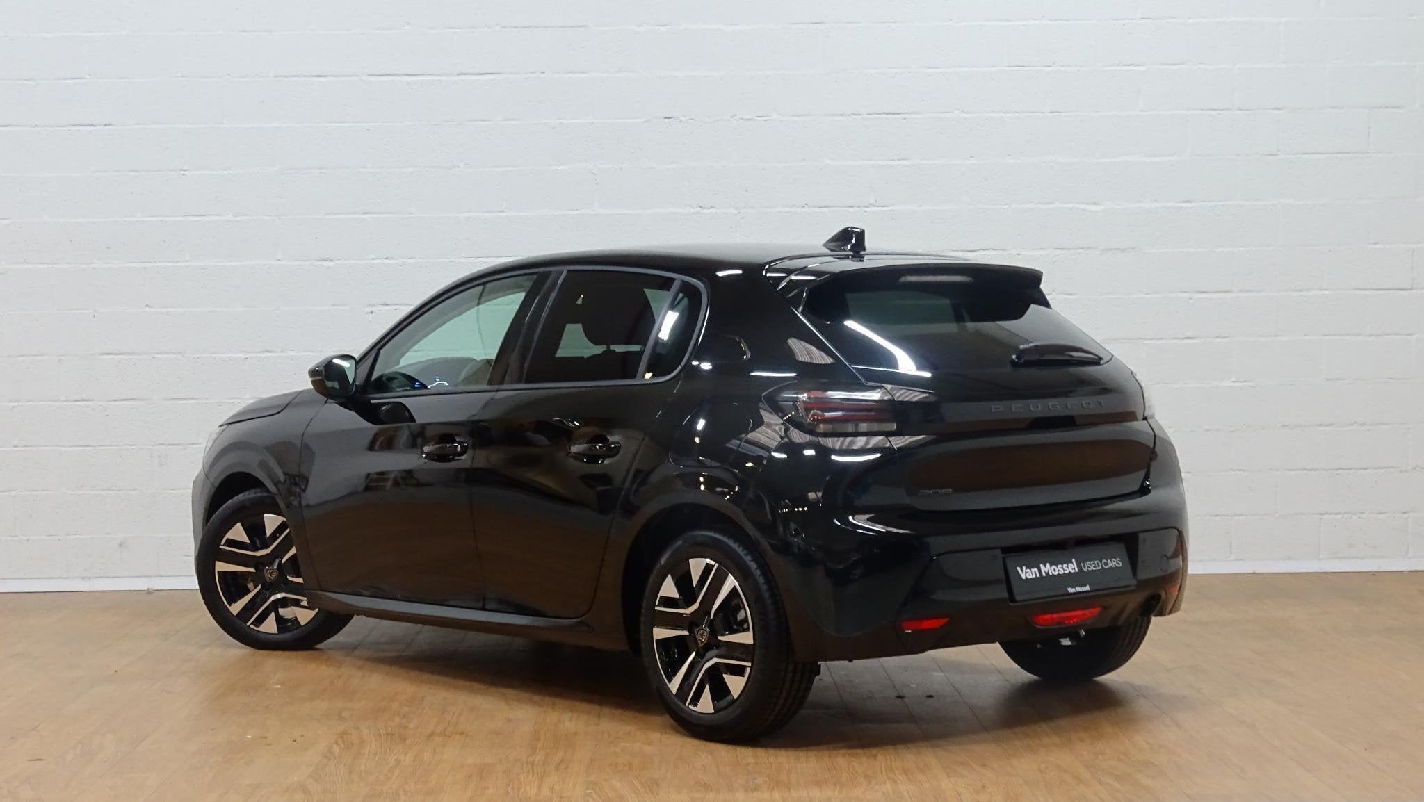 Peugeot 208 1.2 HYBRID 100 e-DSC6 Allure, Entreprise, Boîte manuelle, Entretenue par le concessionnaire, Noir