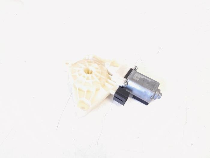 Moteur de vitre portière d'un Volkswagen Passat, Volkswagen, -, 3 mois de garantie, Utilisé