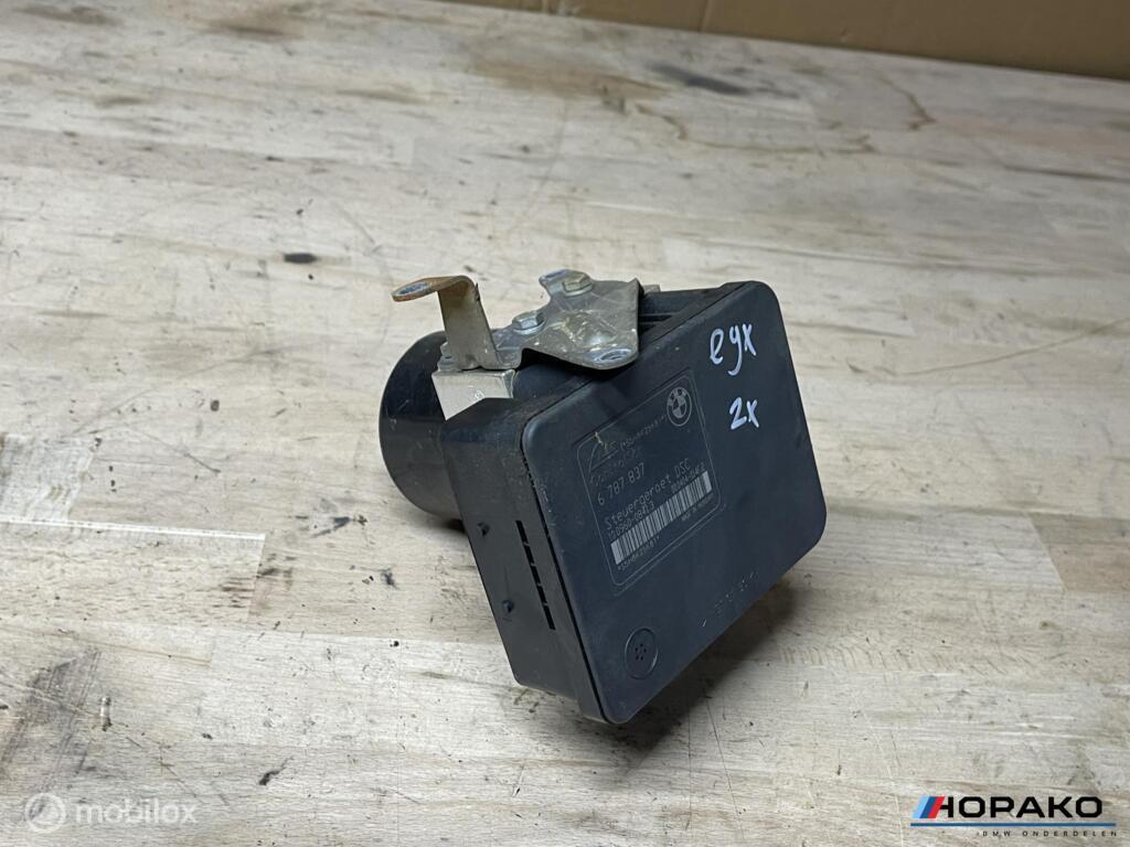 ABS pomp BMW 3 serie E90 E91 E92 E93 | 6787837, Gebruikt, Einsteinlaan 5 rijswijk, Bmw, Ophalen of Verzenden