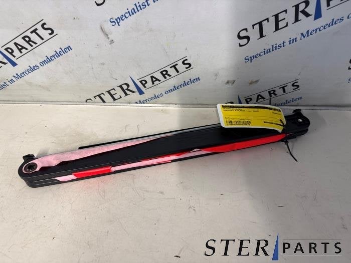 Triangle de présignalisation d'un Mercedes B-Klasse, 3 mois de garantie, Utilisé, -, -