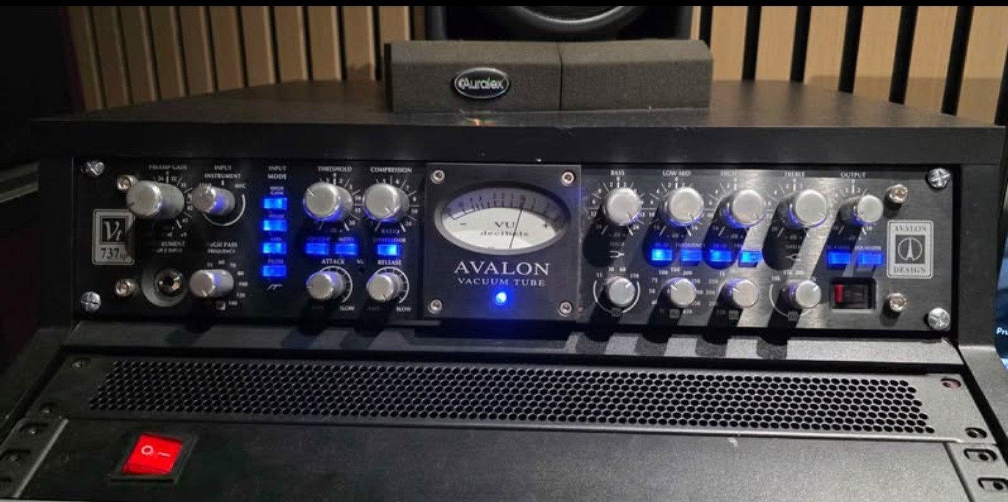 AVALON VT 737SP (Black edition) preamp/eq TE KOOP, Ophalen