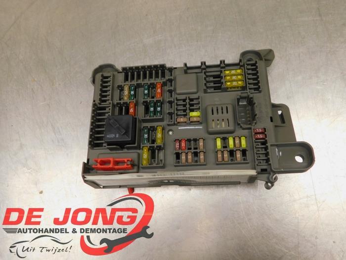 Boîte à fusibles d'un BMW X6, -, 3 mois de garantie, Utilisé, -