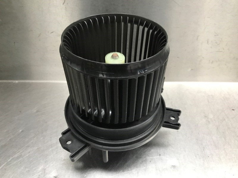 VENTILATEUR RADIATEUR MOTEUR Suzuki Ignis (MF) (01-2016/-), DENSO EUROPE B.V., Info@denso.nl, Utilisé, Hogeweyselaan 165
1382 JL  Weesp, NL