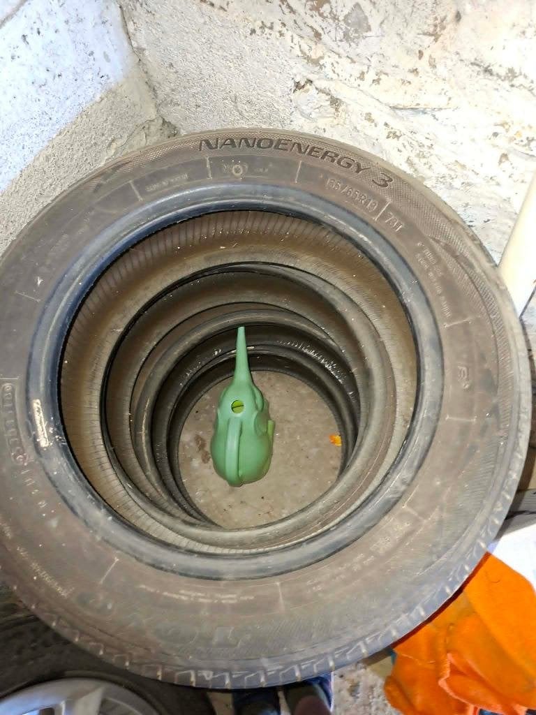 4 pneus neufs chevrolet matiz, Autos : Pièces & Accessoires, Neuf, Pneus été, Pneu(s), Enlèvement