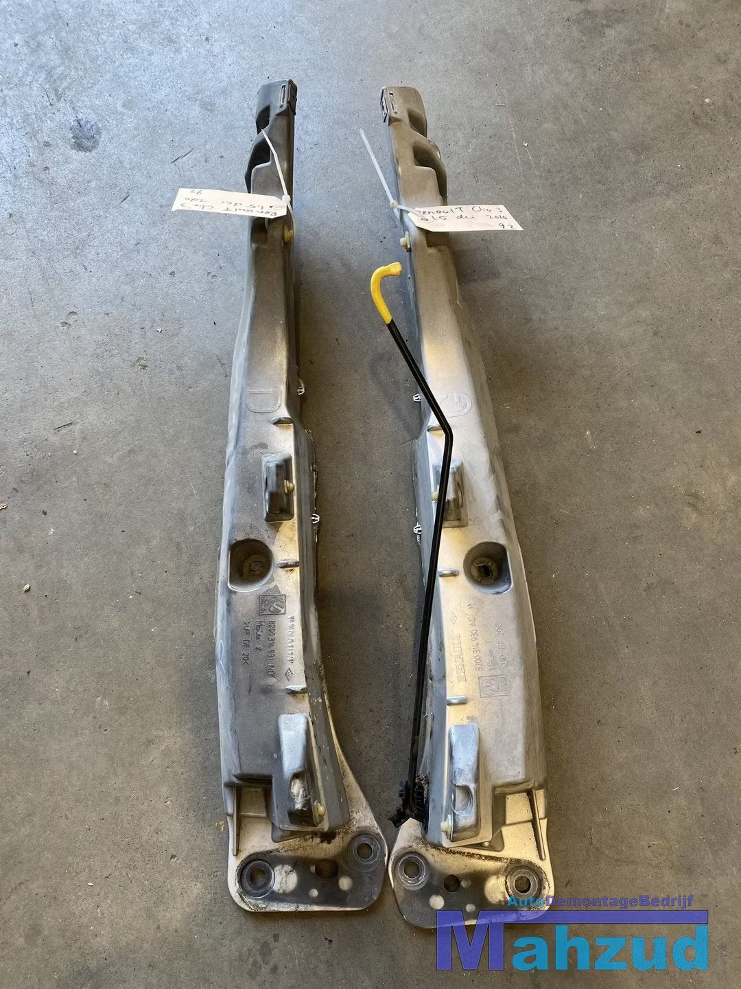 RENAULT CLIO 3 Links rechs voor scherm steun bevestingsplaat, Renault Group, Contact.group@renault.com, Renault, Utilisé