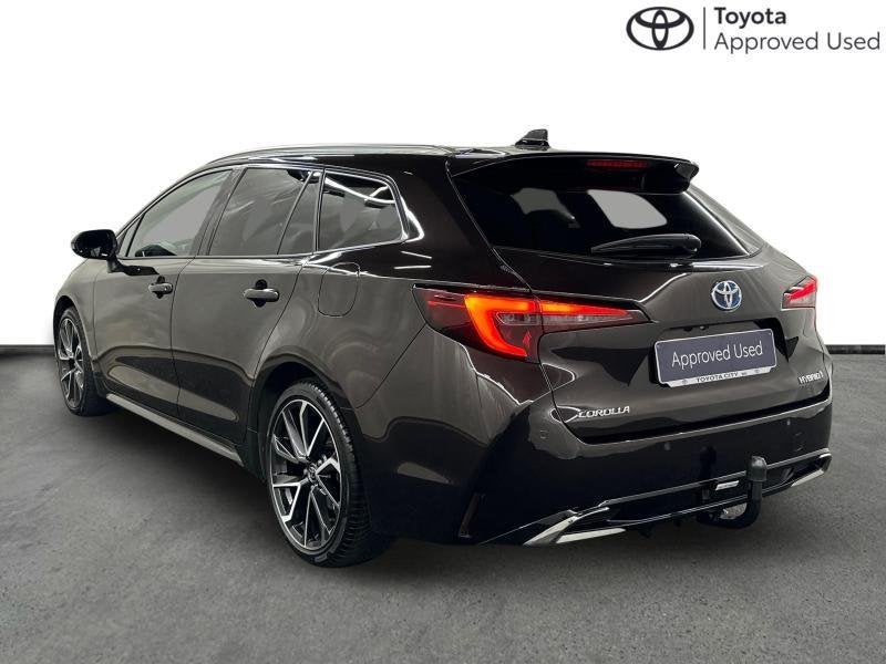 Toyota Corolla TS 1.8 HEV Premium | tow bar | 4Season tyres, Autos, Toyota, Achat, Euro 6, Corolla, Noir