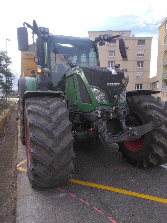 Fendt 718 vario SCR Profi, Ophalen