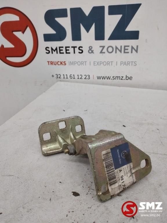 Occ Charnière de porte en bas à gauche MP2/MP3, Autos : Pièces & Accessoires, Utilisé, Mercedes-Benz, Carrosserie et Tôlerie