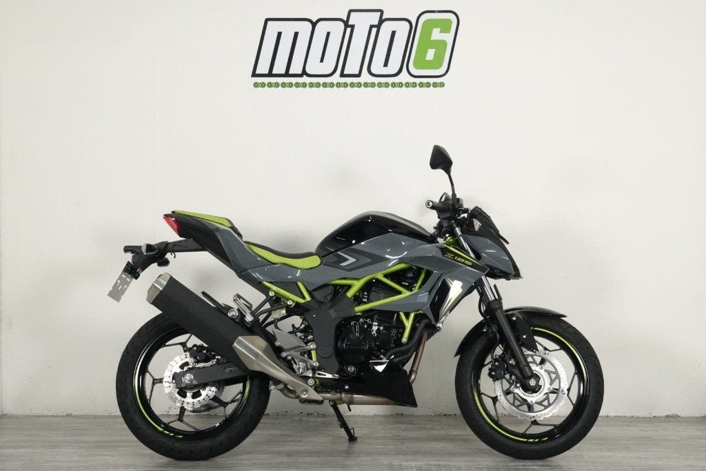 Kawasaki Z125 demomotor, Motoren, 125 cc, 11 kW of minder, ABS, Handgeschakeld