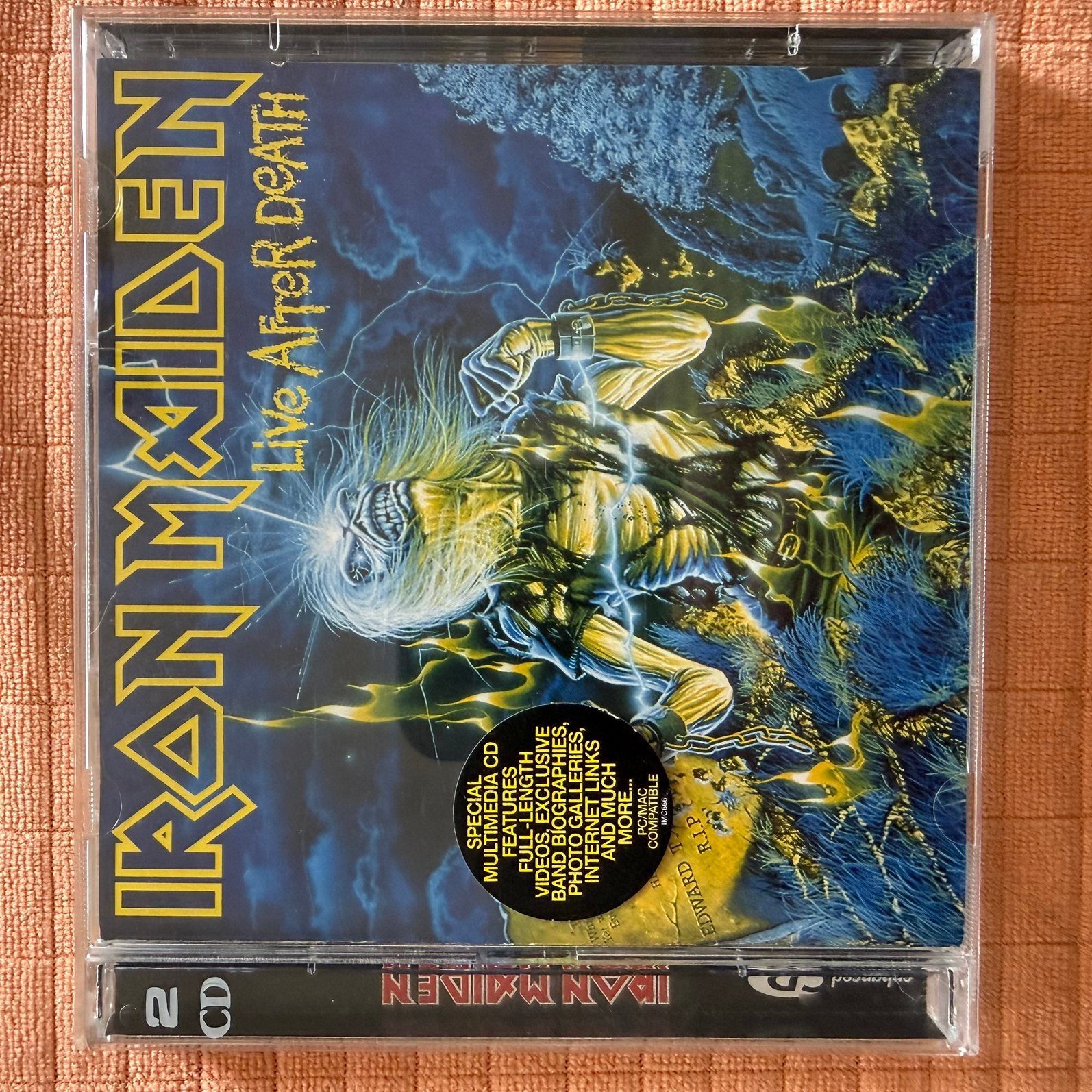 Dubbel cd Iron Maiden, Ophalen, Zo goed als nieuw