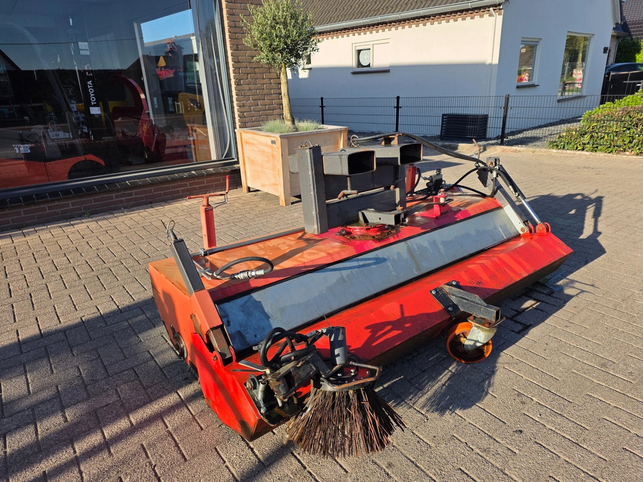 Spijkerstaal Kersten veegmachine hydrolische, Utilisé
