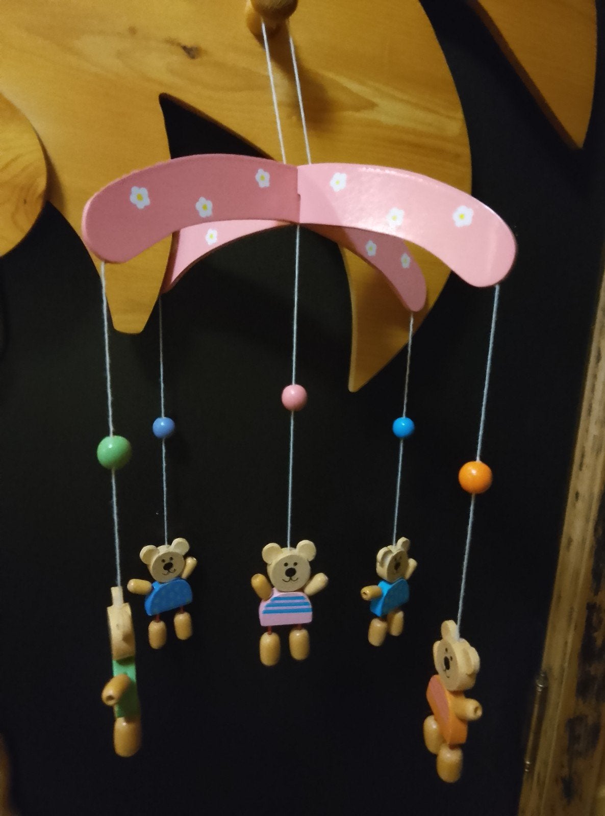 houten mobile met beertjes, Enlèvement