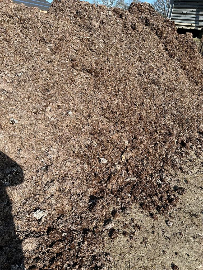 Champignonmest, Ophalen, Mest