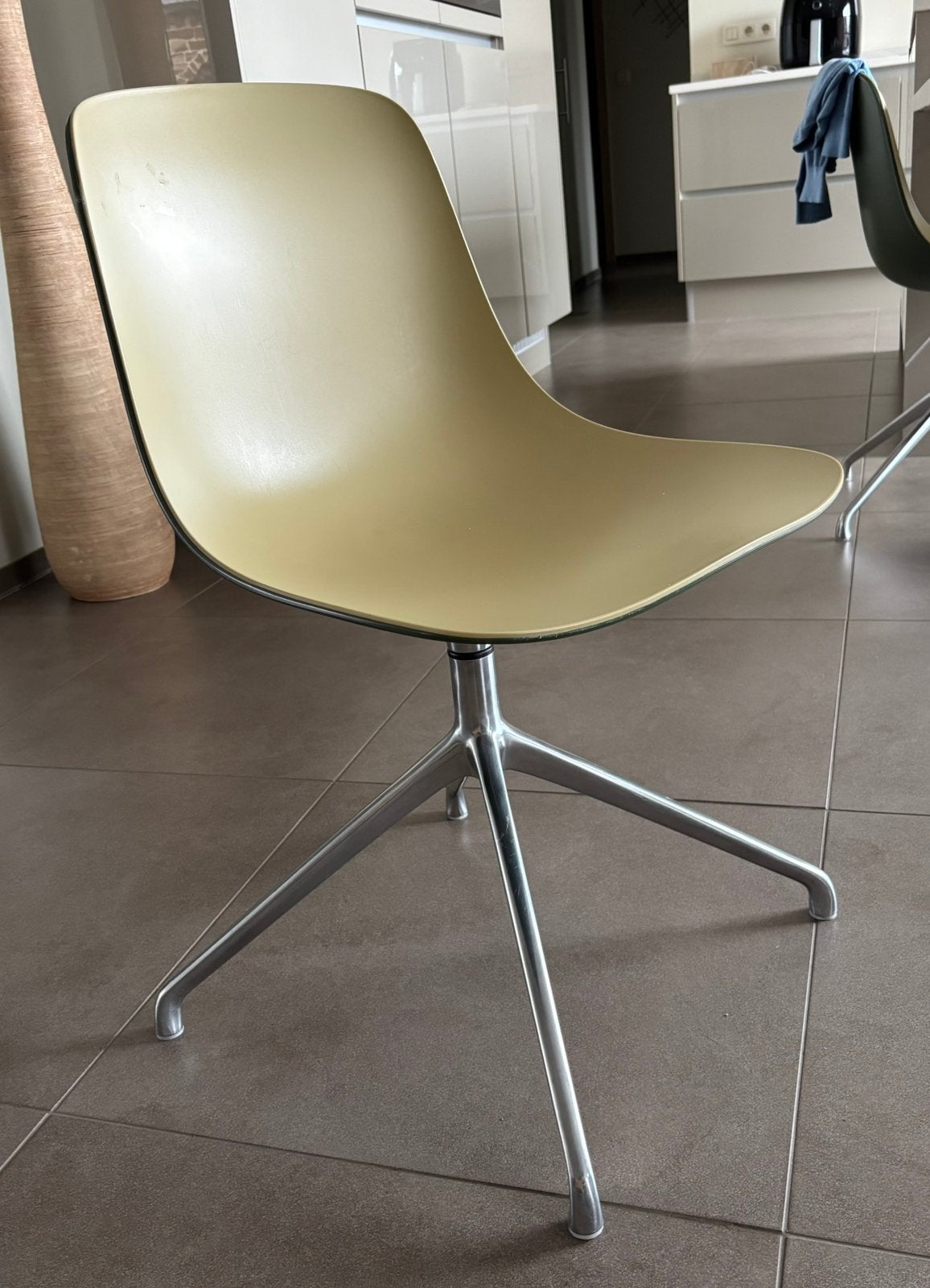 Draai keukenstoel design, Huis en Inrichting, Ophalen, Kunststof, Gebruikt, Desyn