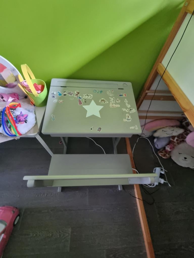 Kinderlessenaar, Ophalen