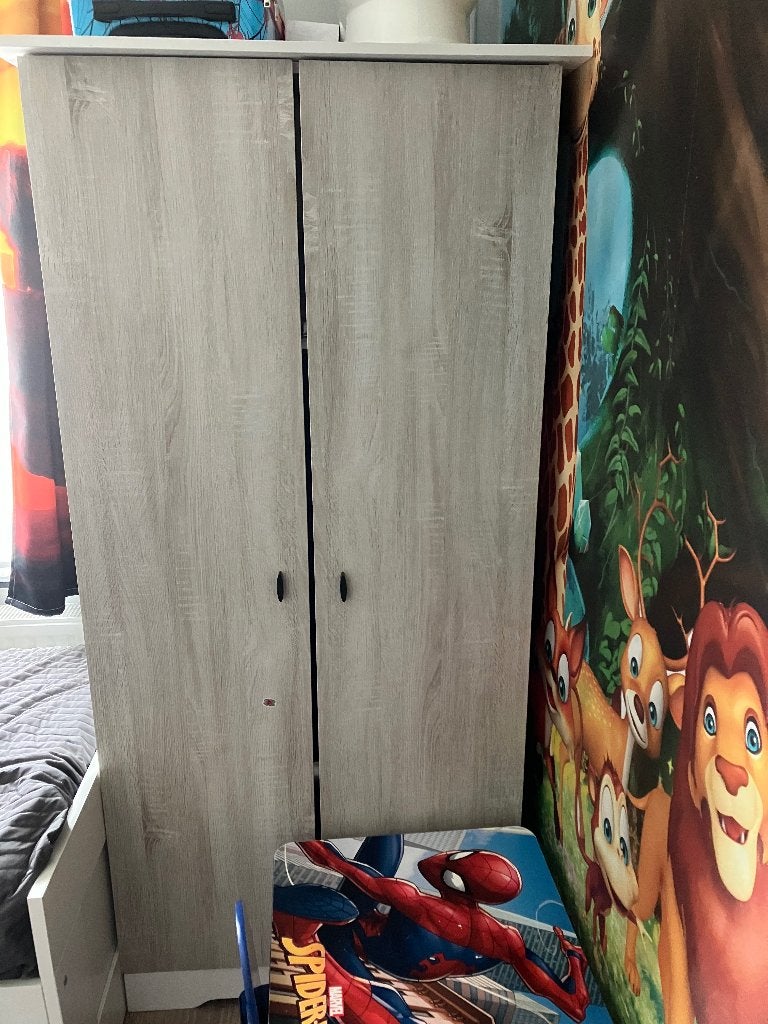 Kinderslaapkamer ledikant kleerkast lage kast als nieuw, Ophalen, Zo goed als nieuw, Jongetje of Meisje