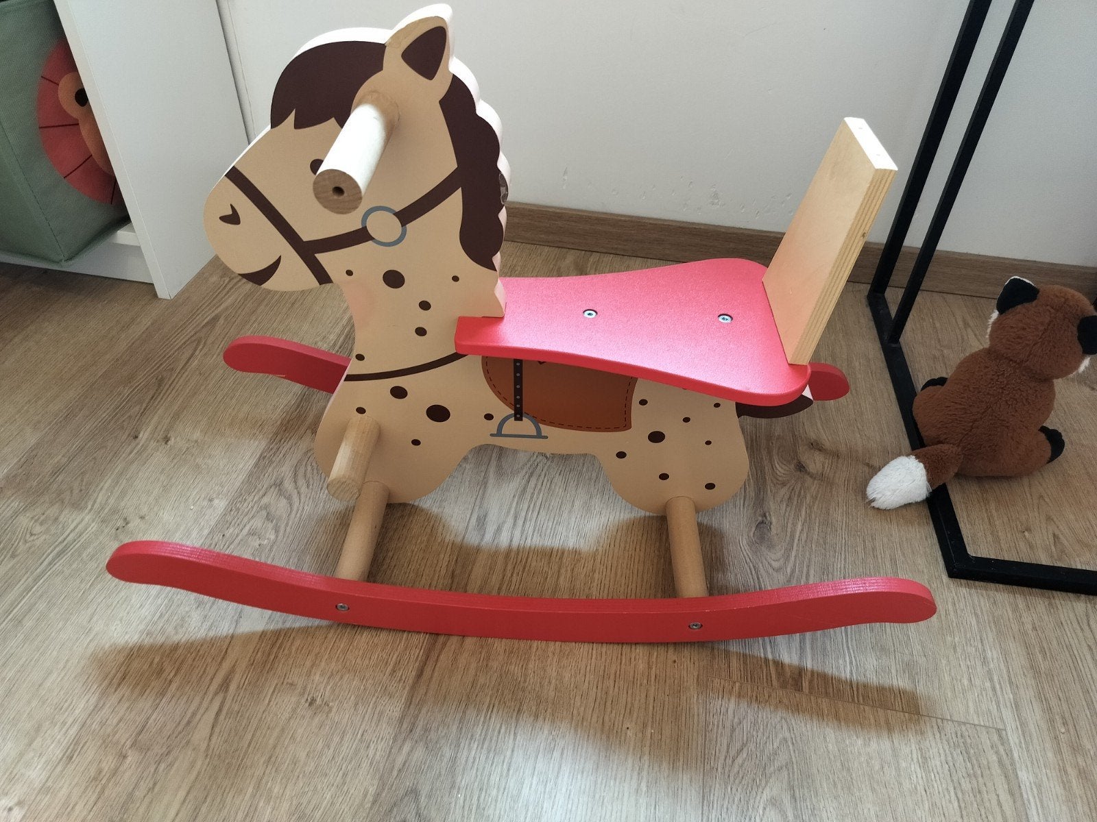 cheval à bascule en bois, Enlèvement