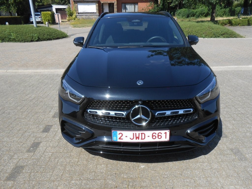 PRACHTIGE MERCEDES GLA AMG LINE/STAR EDITION. FULL OPTION!!, Auto's, Euro 6, Zwart, SUV of Terreinwagen, Te koop