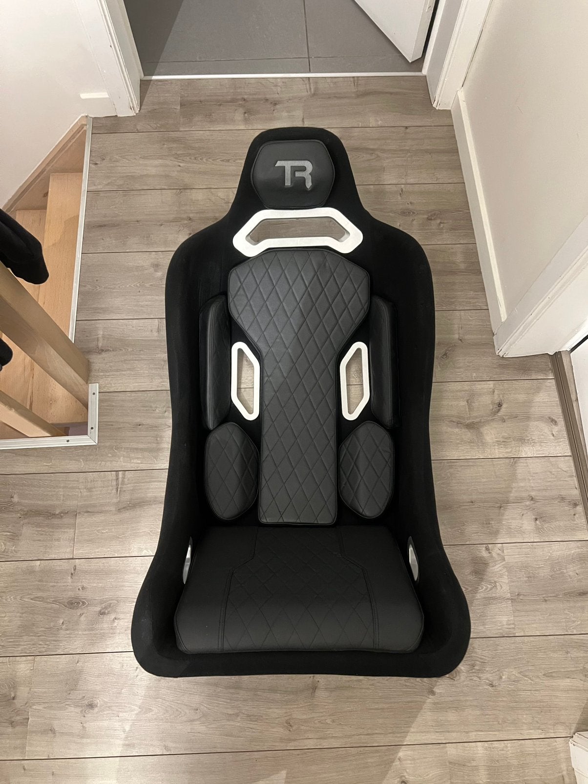 Siège de simulateur de course hybride Trak Racer Formula/GT, Enlèvement, Comme neuf