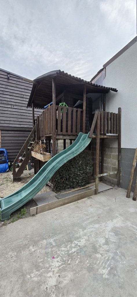 Cabane en bois pour enfant, Enlèvement, Utilisé, Bois