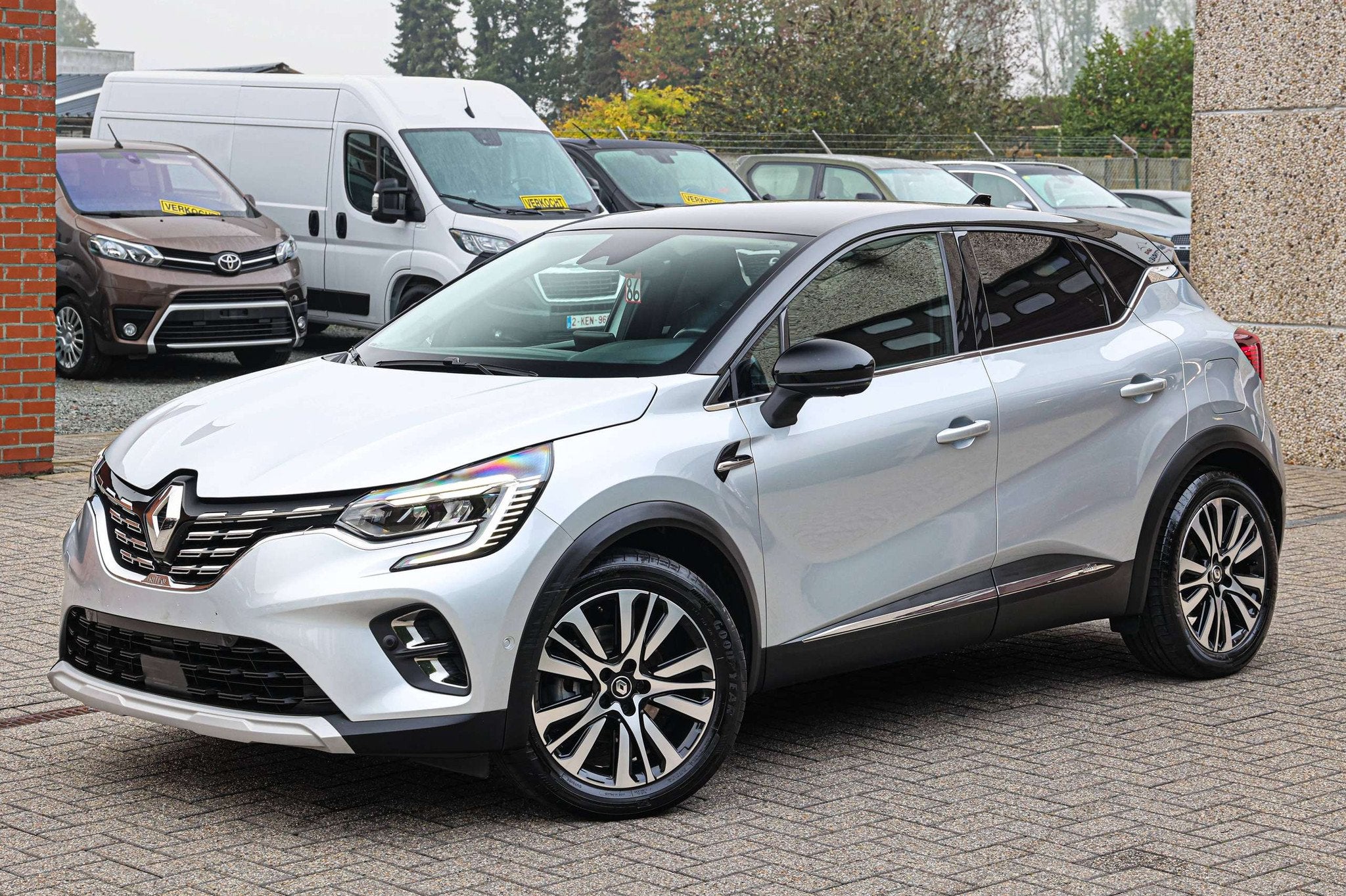 Renault Captur INITIALE-UITVOERING*PLUG-IN-HYBRID*360CAMER, Autos, Cuir, Argent ou Gris, Achat, Euro 6