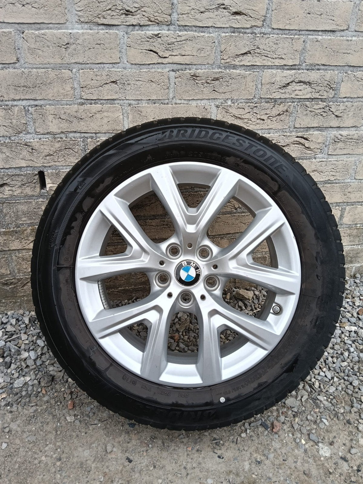 4 Jantes BMW d'origine avec capteurs et pneus hivers, Auto-onderdelen, Ophalen, Band(en)