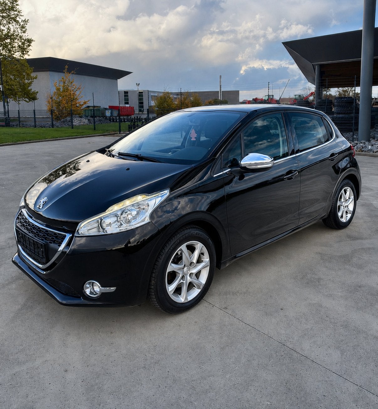 Peugeot 208 79 000 KM 1.2 Essence  Avec CT navigation, Bluetooth, Achat, Euro 6, Boîte manuelle
