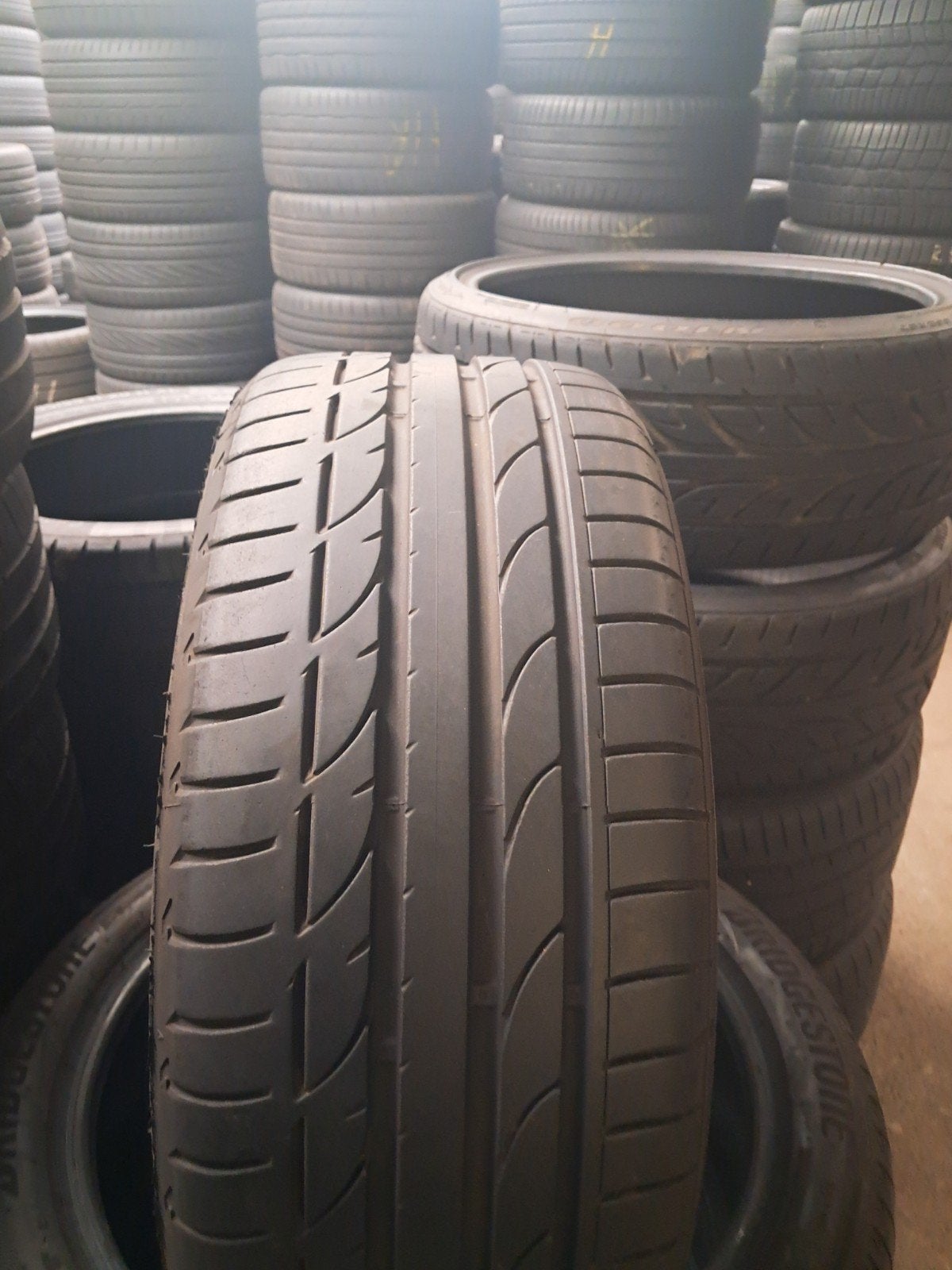 22545r19 225 45 r19 225/45/r19 BRIDGESTONE Nouveau (demmont)