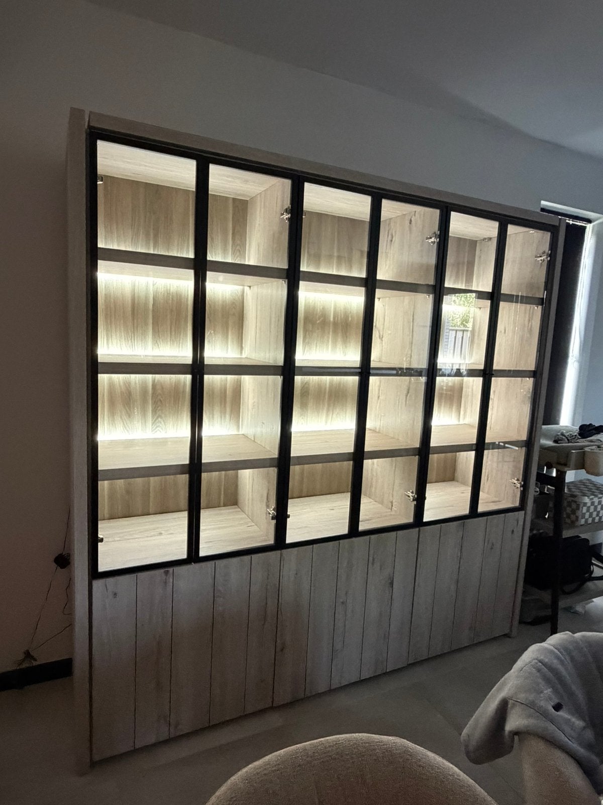 Vitrine kast meg led verlichting, Huis en Inrichting, Ophalen, 200 cm of meer, 200 cm of meer, Overige houtsoorten