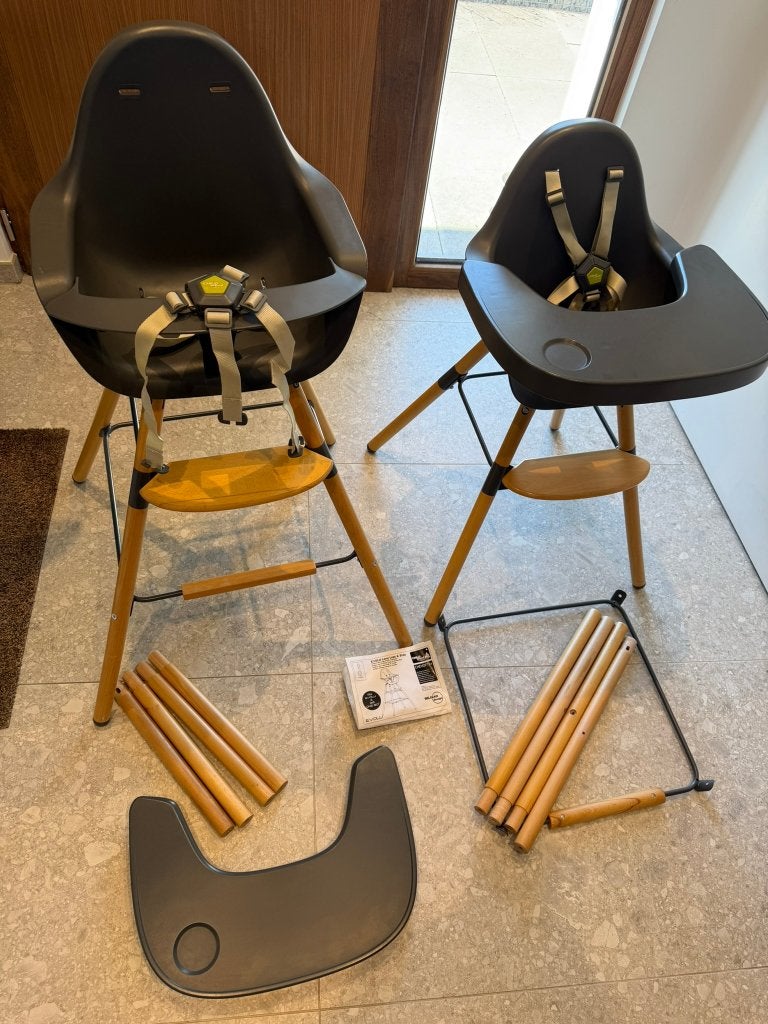 2x Childhome Evolu kinderstoel – €75/stuk of €140 samen, Ophalen, Zo goed als nieuw, Meegroeistoel, Afneembaar eetblad