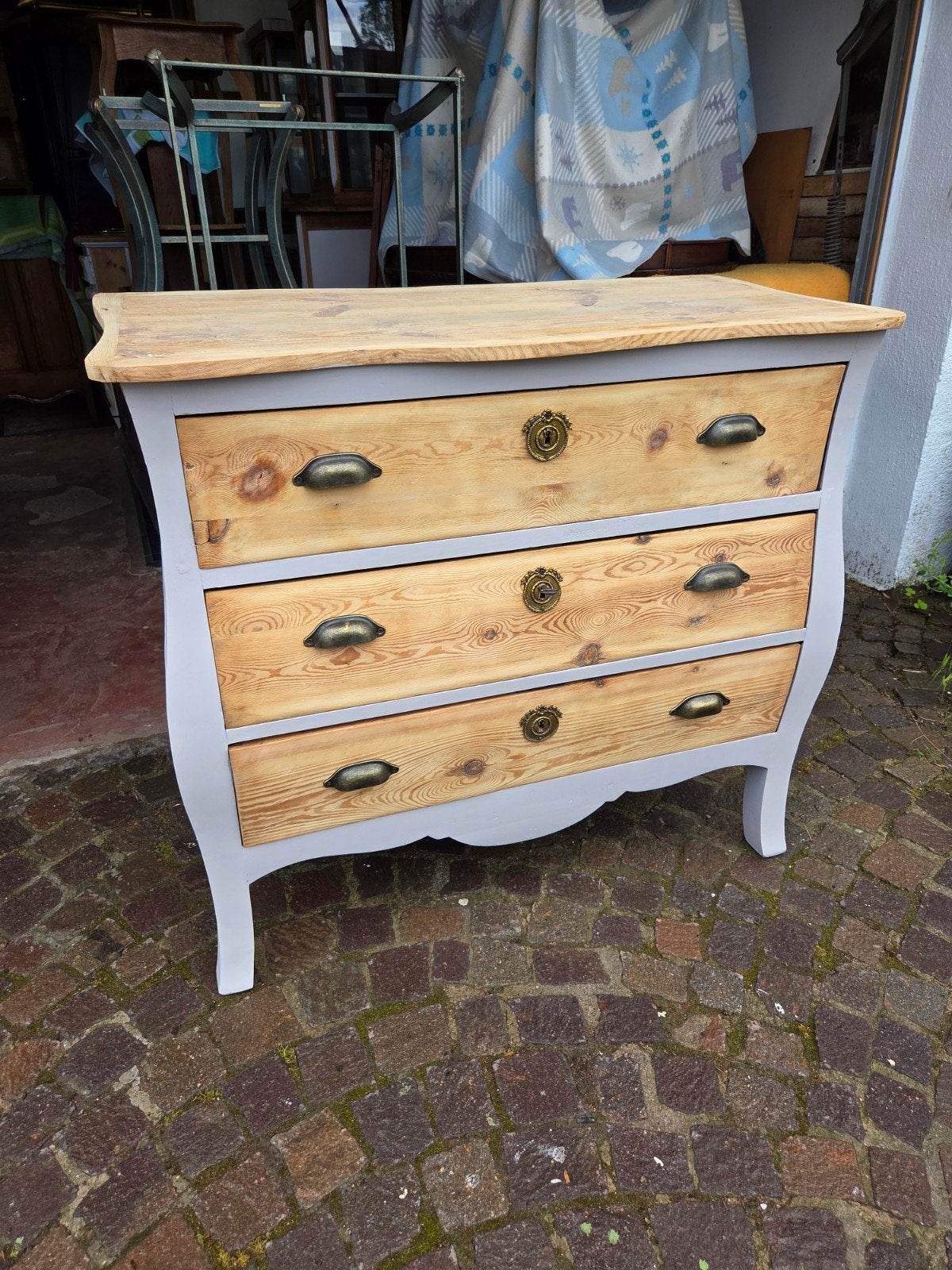 Magnifique ancienne commode de style Louis XV, Maison & Meubles, Armoires | Commodes, Enlèvement
