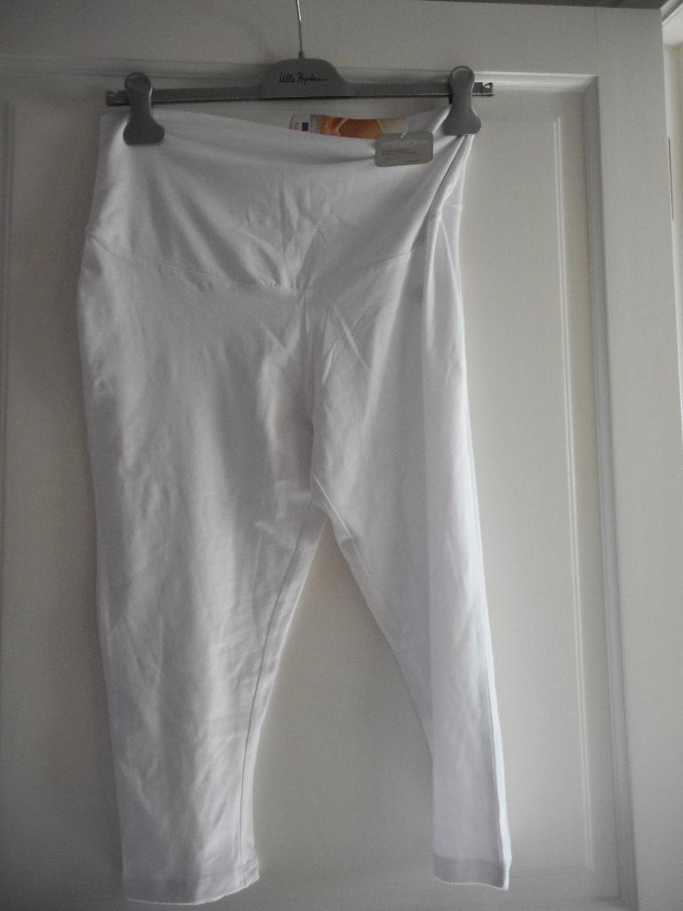 nieuwe witte linnen zwangerschapsbroek en legging MT38/40, Kleding | Dames, Zwangerschapskleding, Maat 38/40 (M), Wit, Nieuw, Ophalen of Verzenden
