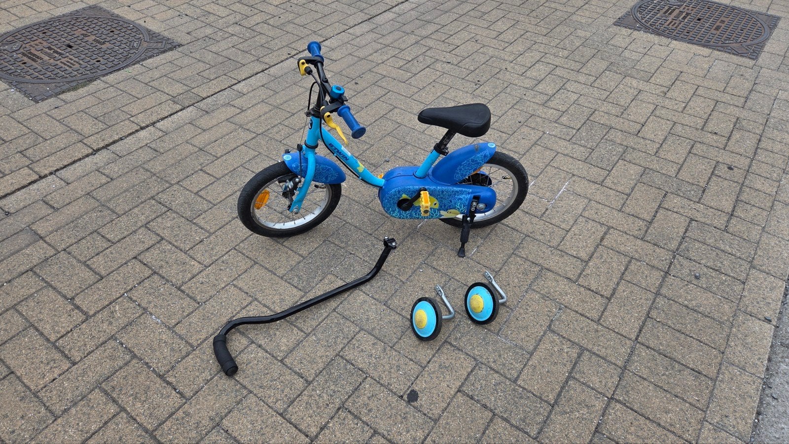B'Twin kinderfiets 14 inch – lichtblauw/turquoise, oceaanthe, Gebruikt, Velgrem, Ophalen of Verzenden, Btwin Decathlon