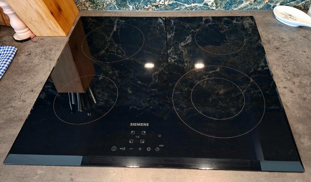 Siemens halogeen kookplaat - zeer goede staat, Electroménager, Tables de cuisson, Comme neuf, Encastré, 4 zones de cuisson, Enlèvement