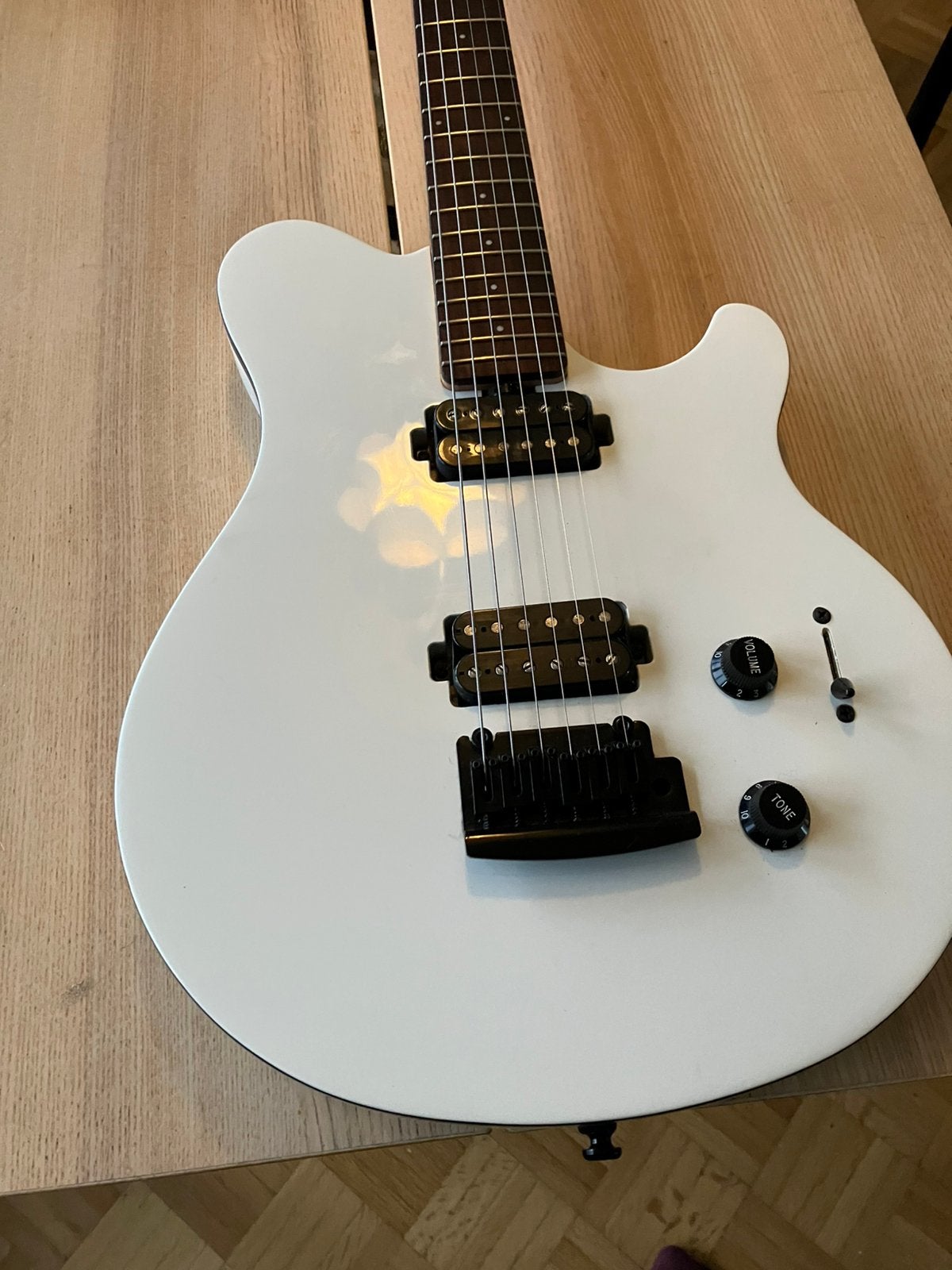 Sterling par Musicman Ax3s, Musique & Instruments, Enlèvement ou Envoi, Utilisé, Solid body, Autres marques